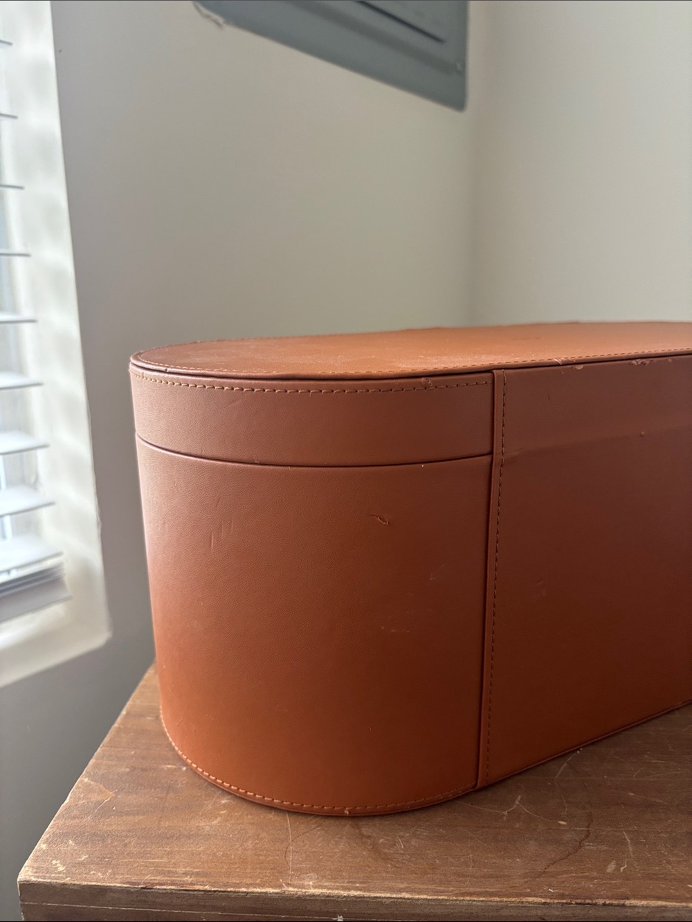 Dyson Airwrap Leather Case - Picture 4 of 5